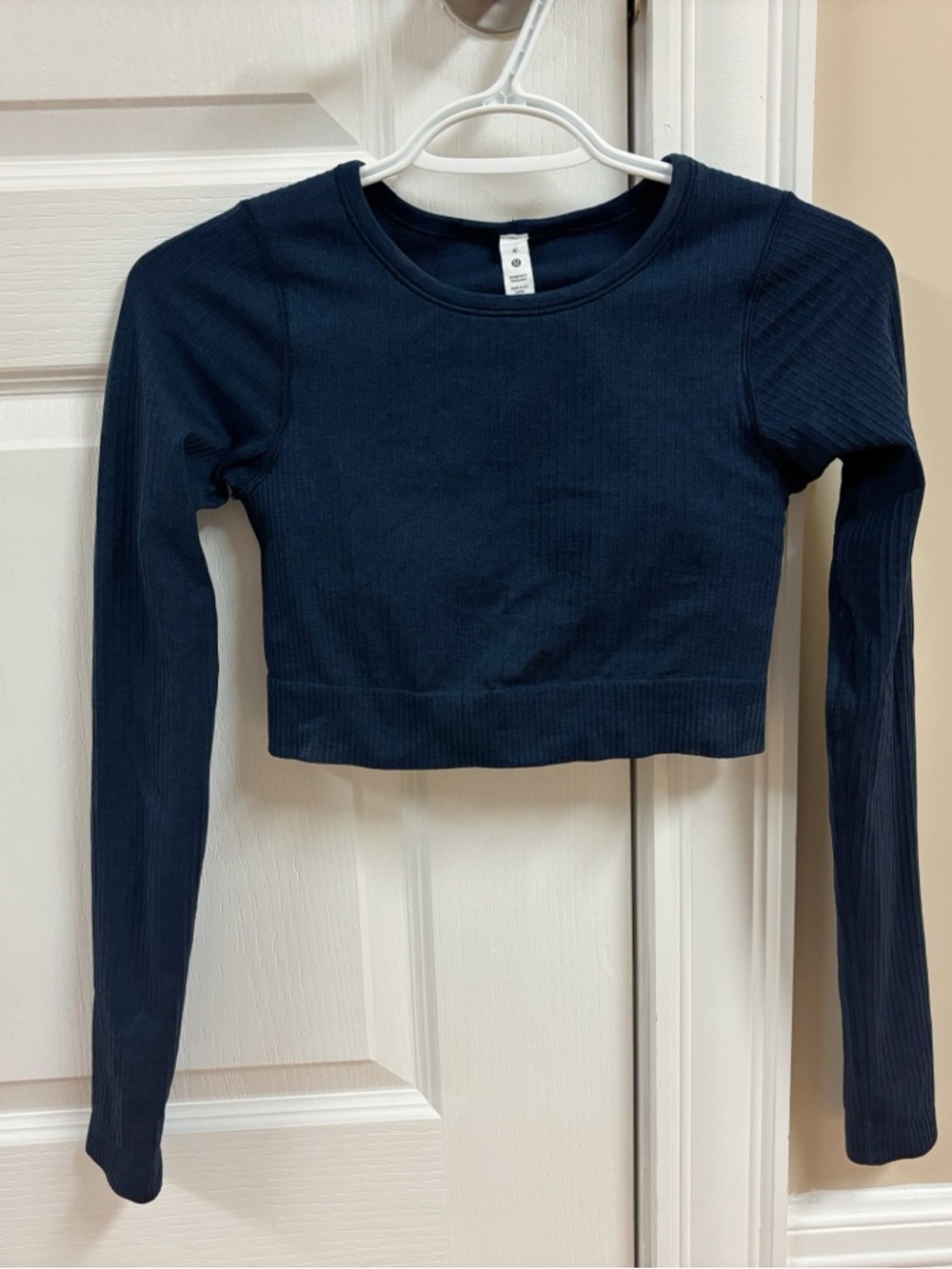 Lululemon Long Sleeve Ribbed Crop Top - Navy